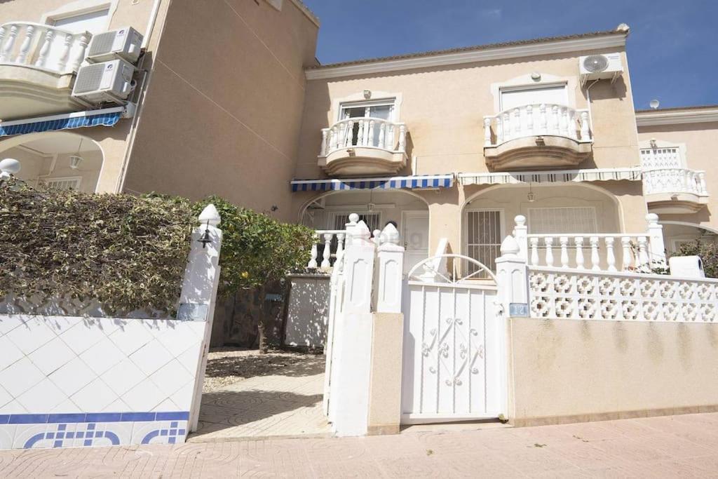 فيلا The Triana Townhouse سيوداد كيسادا المظهر الخارجي الصورة